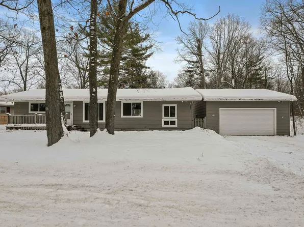54 Rasho Rd, Traverse City, MI 49696