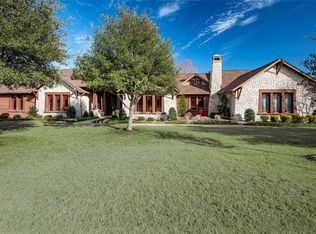 900 Saint James Dr, Fairview, TX 75069