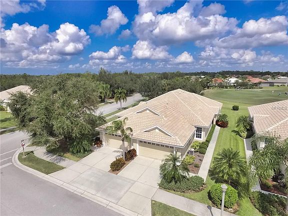 2nd image of 4651 Whispering Oaks Dr