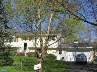 10 Meadowview Dr, East Windsor, NJ 08512