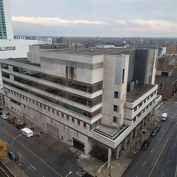 75 Riverside Dr E #1707 — Photo 15