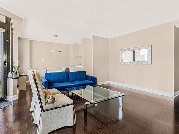 4th image of 418 E 59th St APT 34A