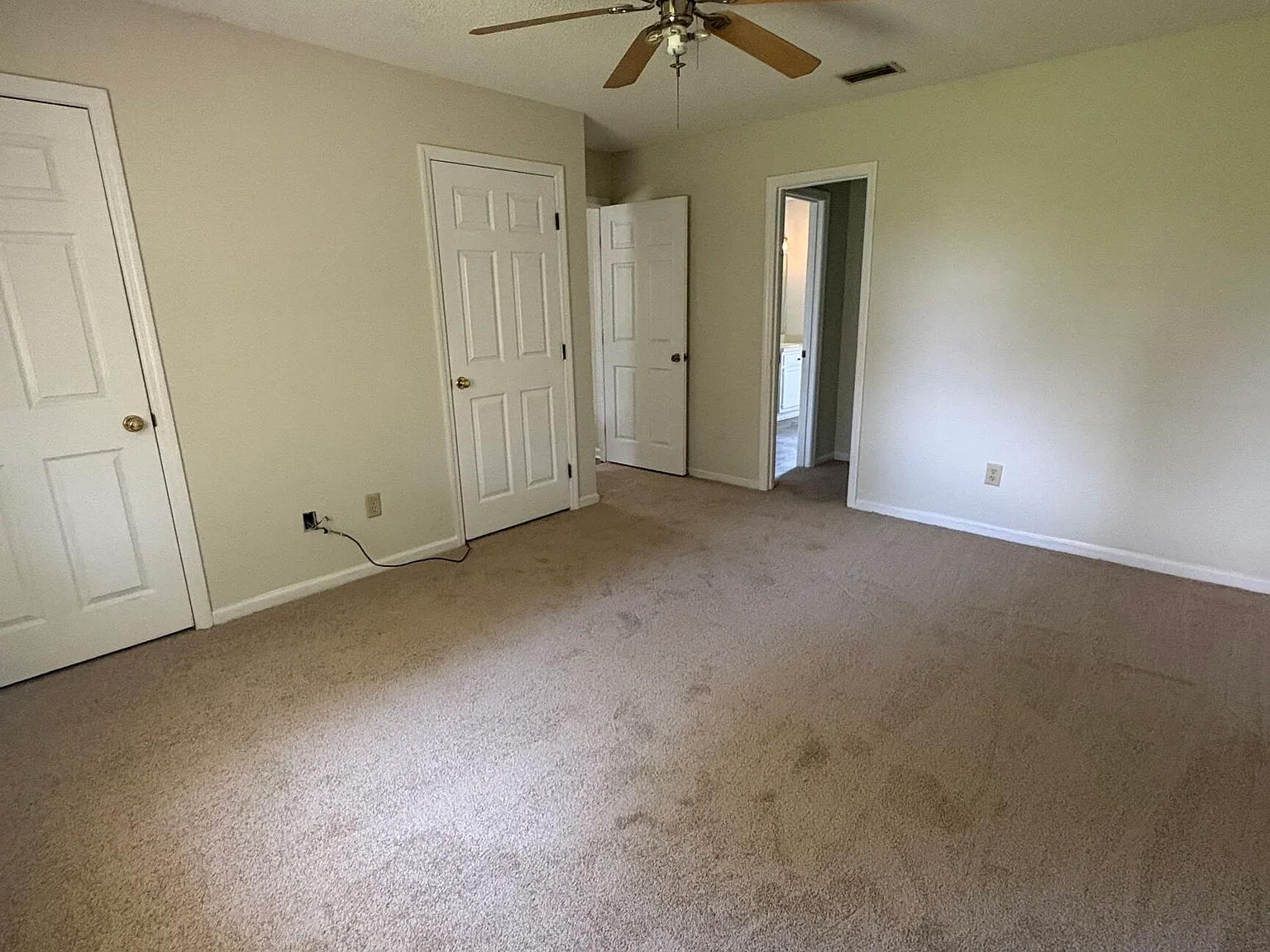3 bed, 2.0 bath, 1566 sqft, $1,900 — Photo 4