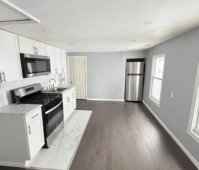 16 Daggett St #2 — Photo 1
