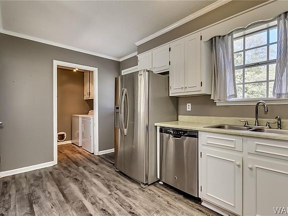 4th image of 12553 Hickory Dr