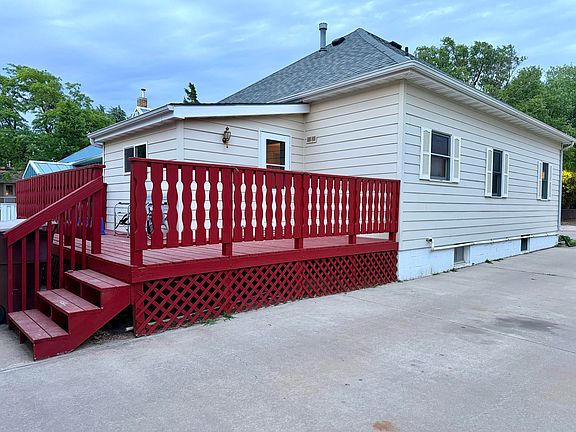 2nd image of 803 N Sanborn Blvd