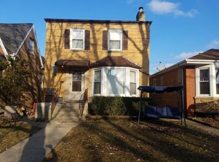6707 N Sacramento Ave, Chicago, IL 60645