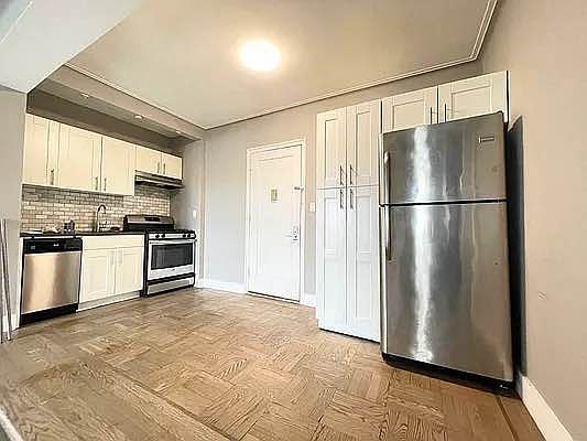3rd image of 3660 Waldo Ave APT 5A