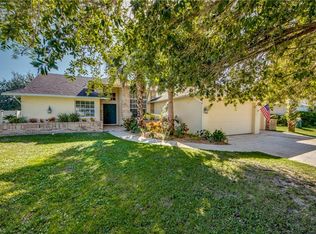 1719 SW 11th Ave, Cape Coral, FL 33991