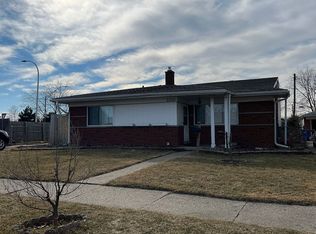 27021 Norma Dr, Warren, MI 48093
