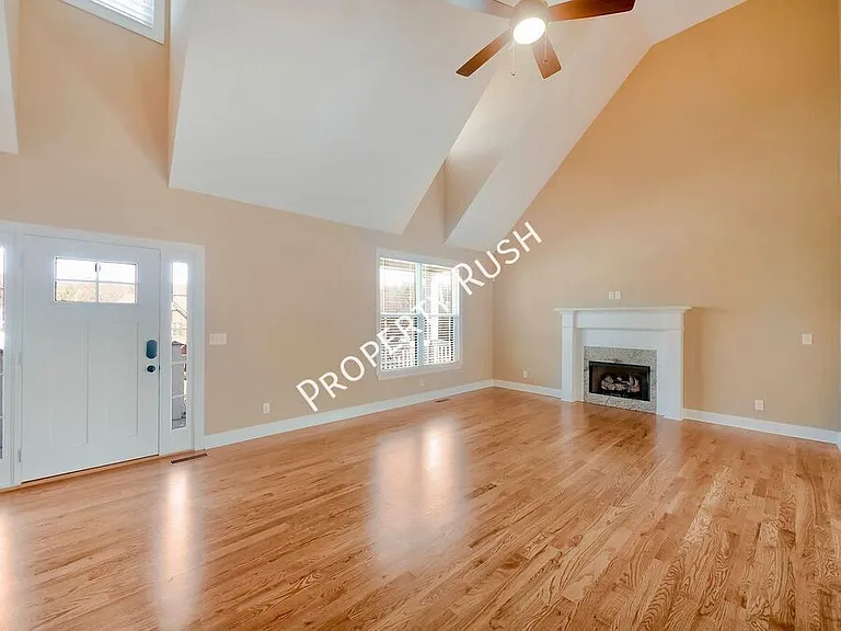 7986 Burgundy Cir — Photo 6
