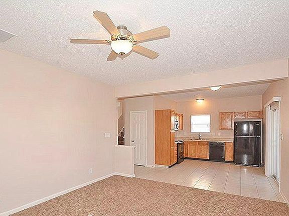 5th image of 8136 Whistlewood Ct #3/2
