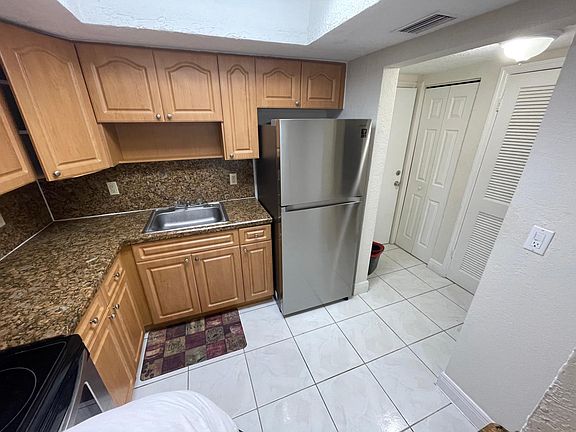 4th image of 13920 Lake Placid Ct #23
