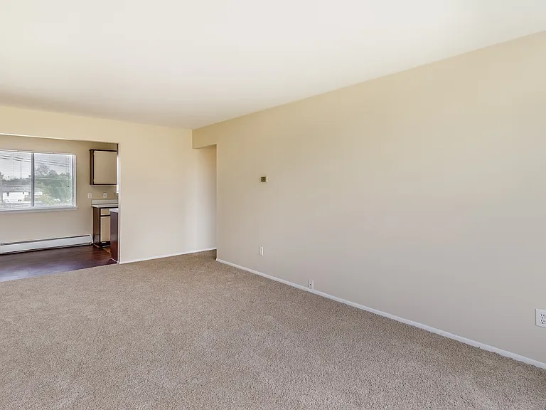 55 Suzanne Dr — Photo 66