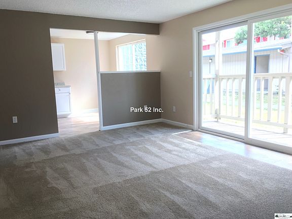 4th image of 230 S 80th St APT 5