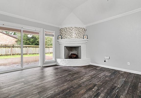3rd image of 7102 Foxwood Forest Ct