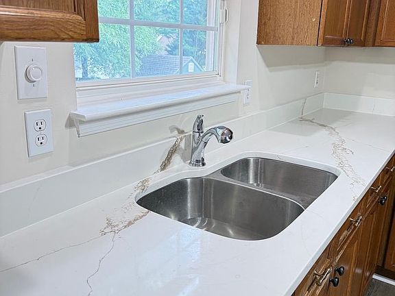 5th image of 5703 Westchester Ln