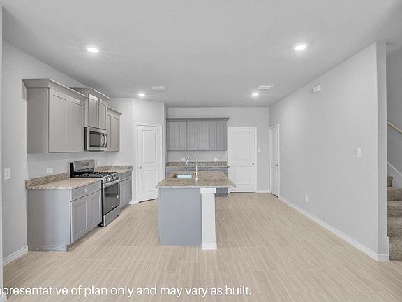 2nd image of 3315 Blue Jay Way