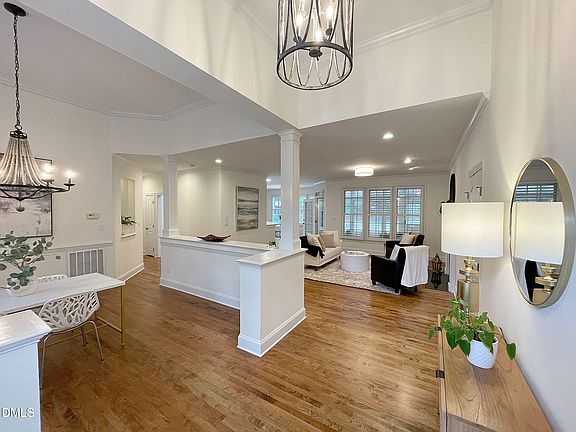 5th image of 8005 Plum Creek Ln