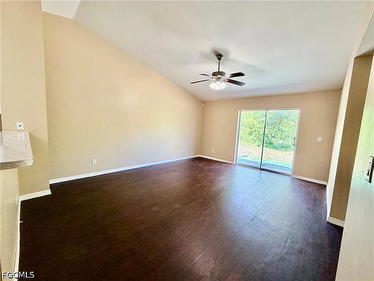 348 Bell Blvd S — Photo 15