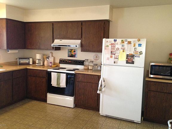5th image of 905 N Roosevelt Cir