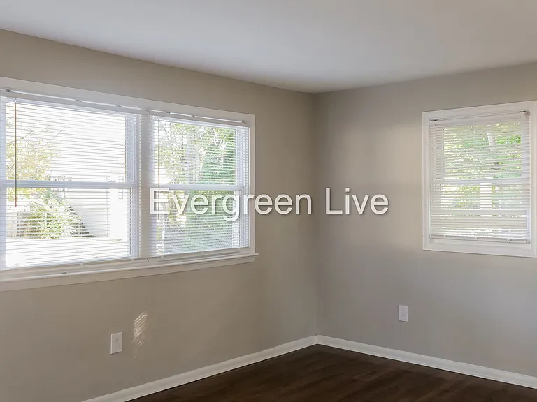 1612 Hopewell Ave — Photo 4