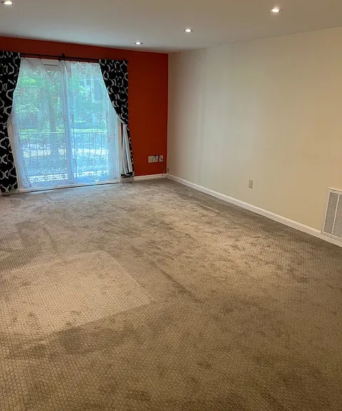 16 Shadowbrook Ln #32 — Photo 11