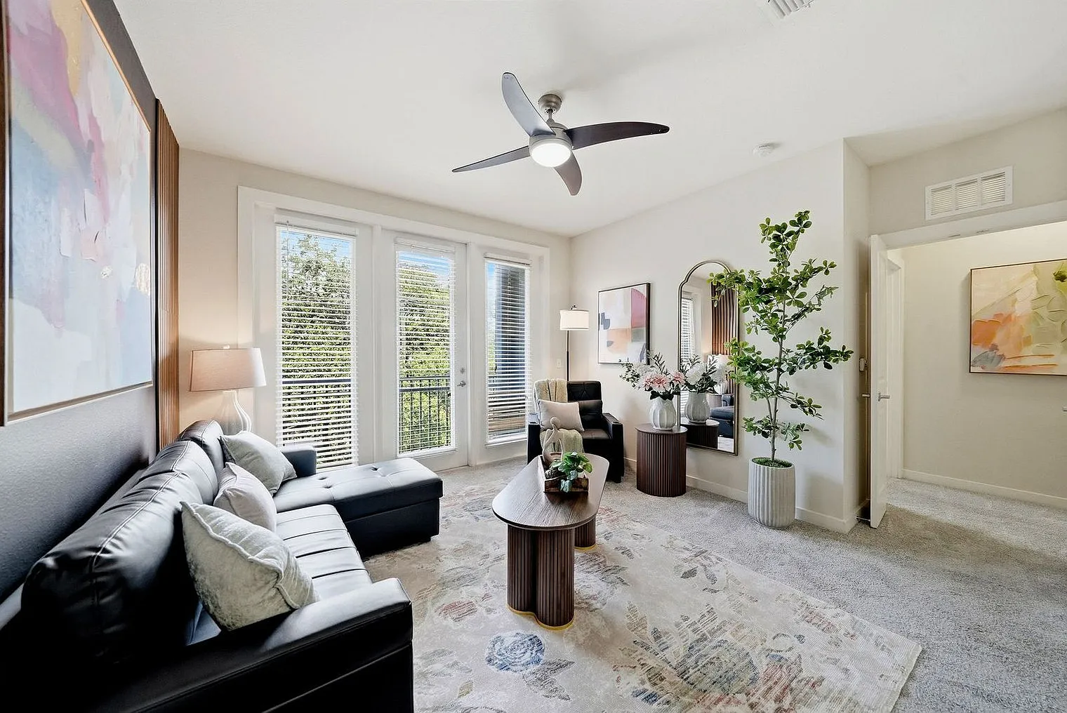 2 bed, 2.0 bath, 1097 sqft, $4,638 — Photo 4