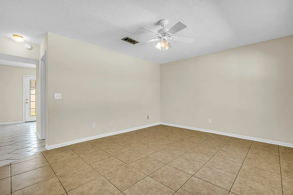 Building Photo - 3145 Sierra Ct