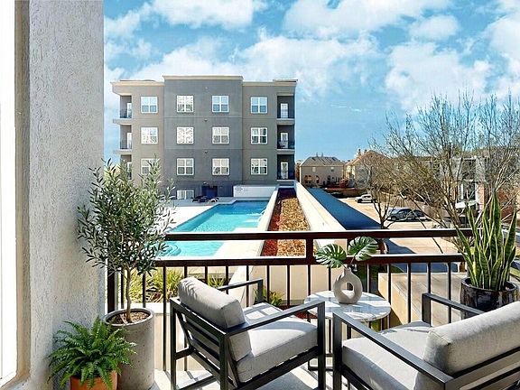 2nd image of 1010 Rosine St APT 29