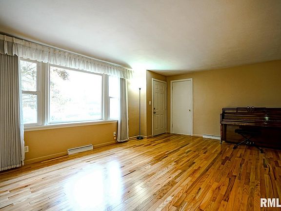 4th image of 5423 N Stephen Dr