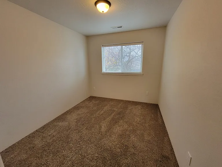 54 S Haskell St — Photo 13