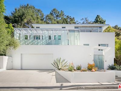 410 N Bundy Dr, Los Angeles, CA, 90049