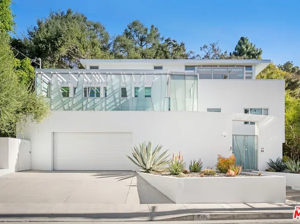 410 N Bundy Dr, Los Angeles, CA 90049