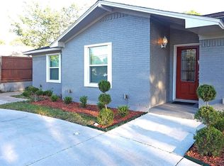 1800 W Rochelle Rd, Irving, TX 75062