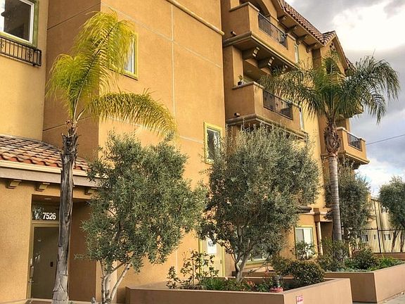 2nd image of 7526 N Laurel Canyon Blvd #106