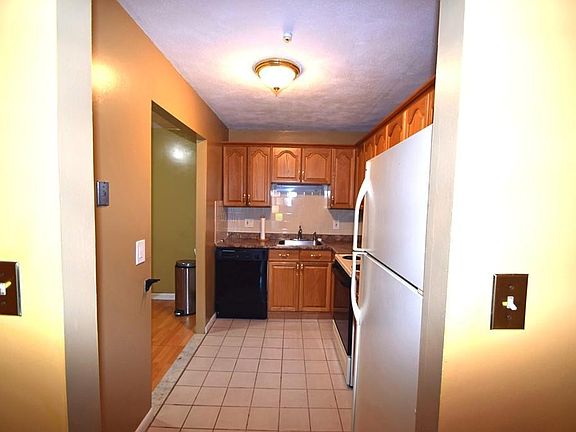 5th image of 59 Highland Glen Dr APT 301