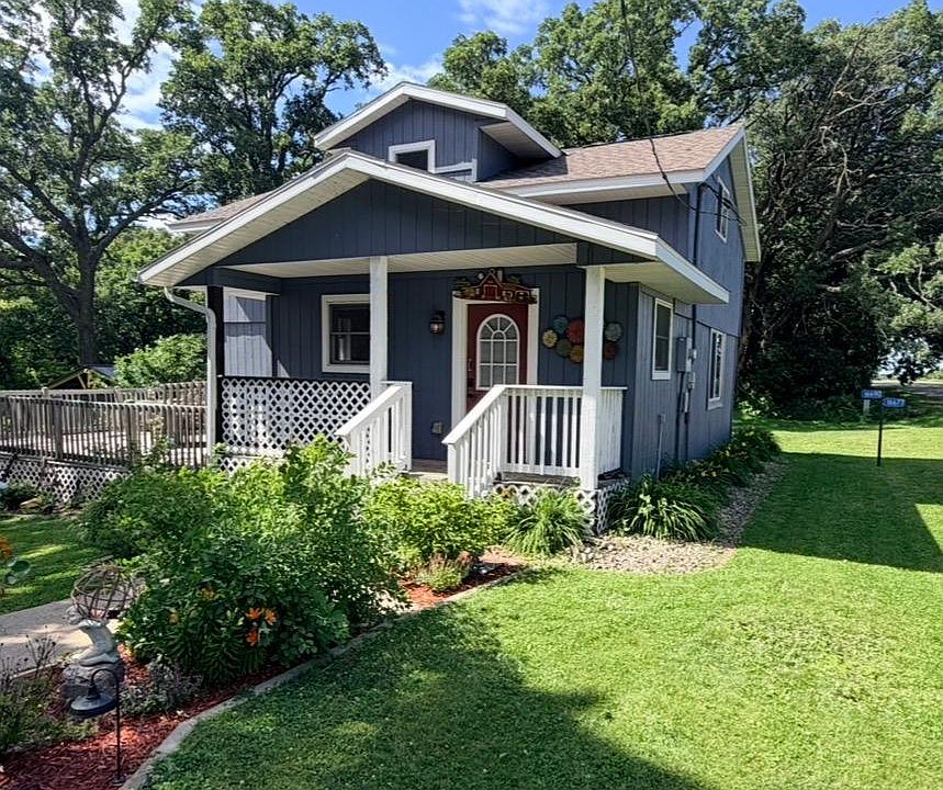 1st image of 16690 68th St NW