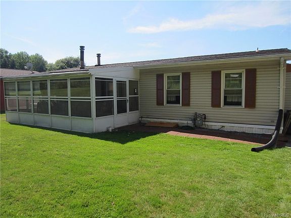 5th image of 48 Parkside Cir