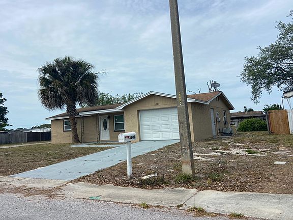 2nd image of 3207 Fairmount Dr