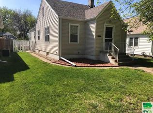 2011 S Helen St, Sioux City, IA 51106
