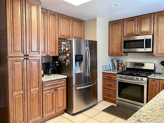 5th image of 5085 Orange Dr