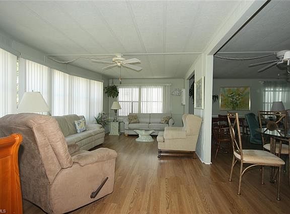4th image of 290 Sugar Loaf Ln #162