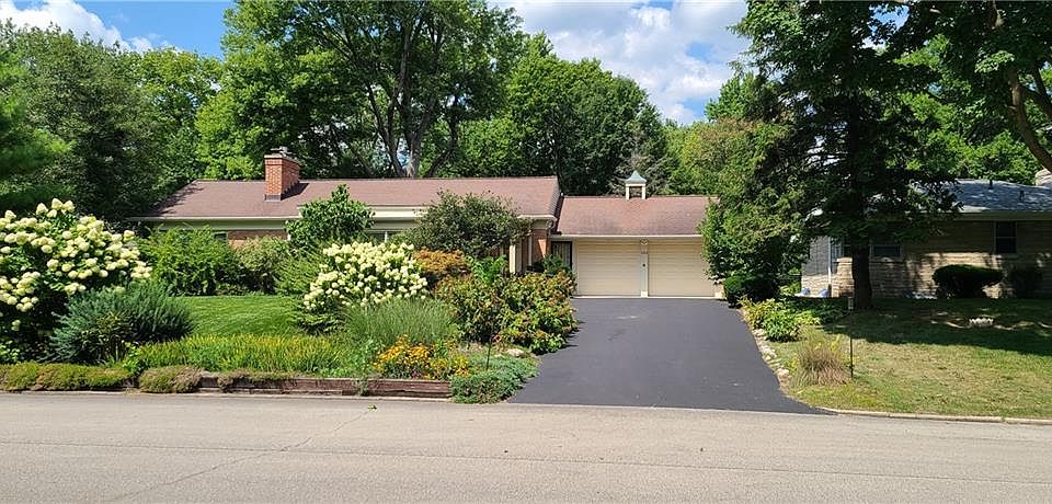 1st image of 542 Arden Dr