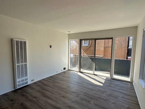 5th image of 356 Jayne Ave #201