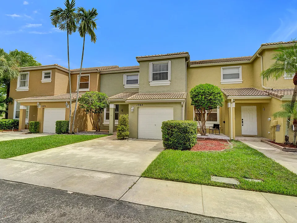 1365 NW 154th Ln