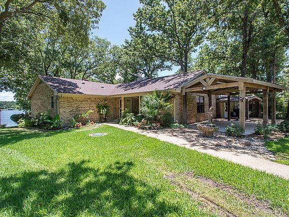 2nd image of 213 Woodcanyon Pl