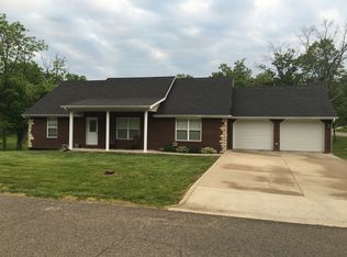 100 Dogwood Dr, Holts Summit, MO 65043