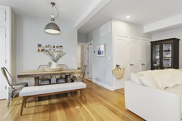 Sold by Keller Williams City Life Realty | media 15