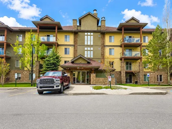 92 E Crystal Shores Rd #3407, Okotoks, AB T1S 2M8